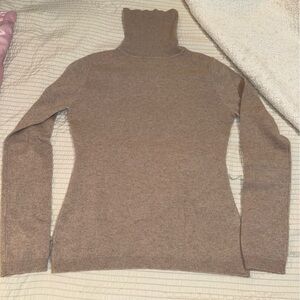 Garnet Hill Tan Cashmere Turtleneck Sweater small